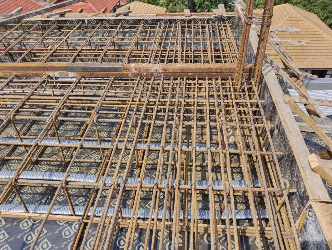 Steel reinforcement and structural construction work at Villa Ivan